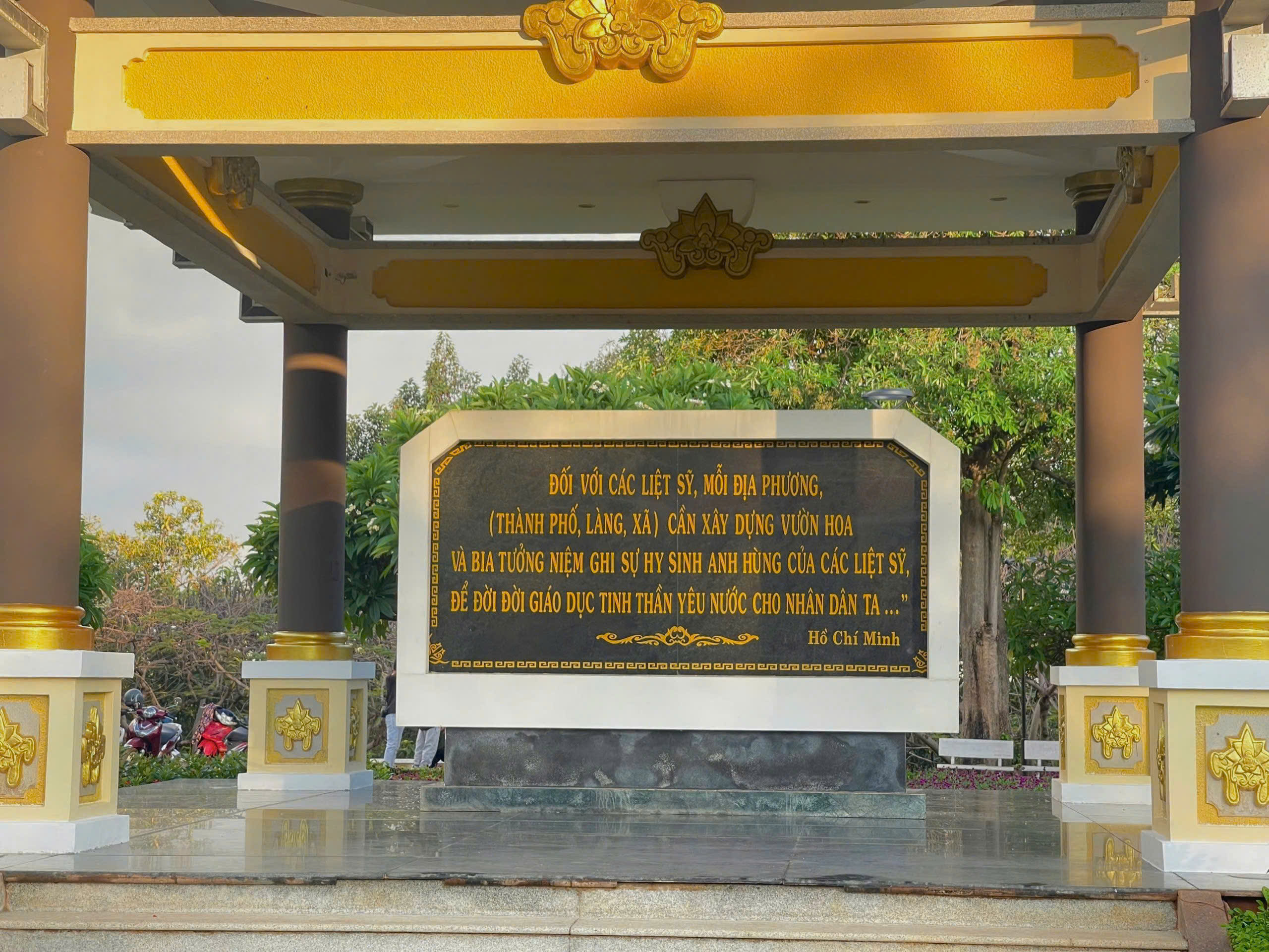 HƯỚNG VỀ CỘI NGUỒN - TRI ÂN CÁC ANH HÙNG LIỆT SĨ 5 z6548938683092 33eb695e52bf0c9cfc4d1bceb2e43490