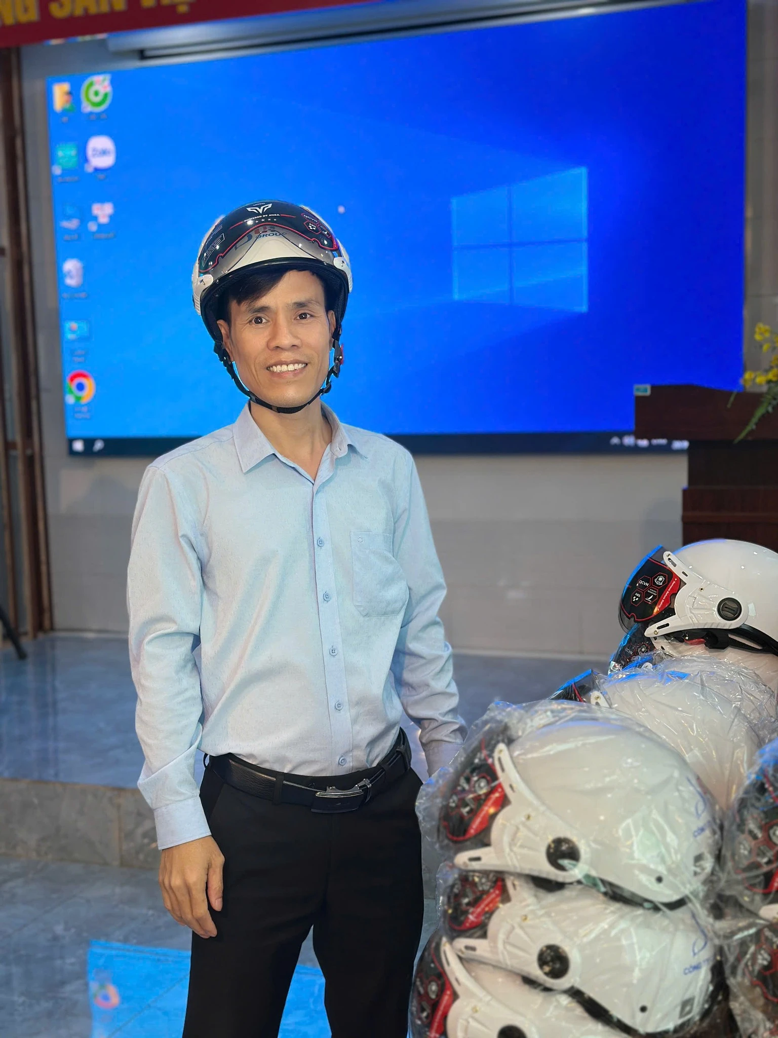 TUYÊN TRUYỀN KIẾN THỨC AN TOÀN GIAO THÔNG