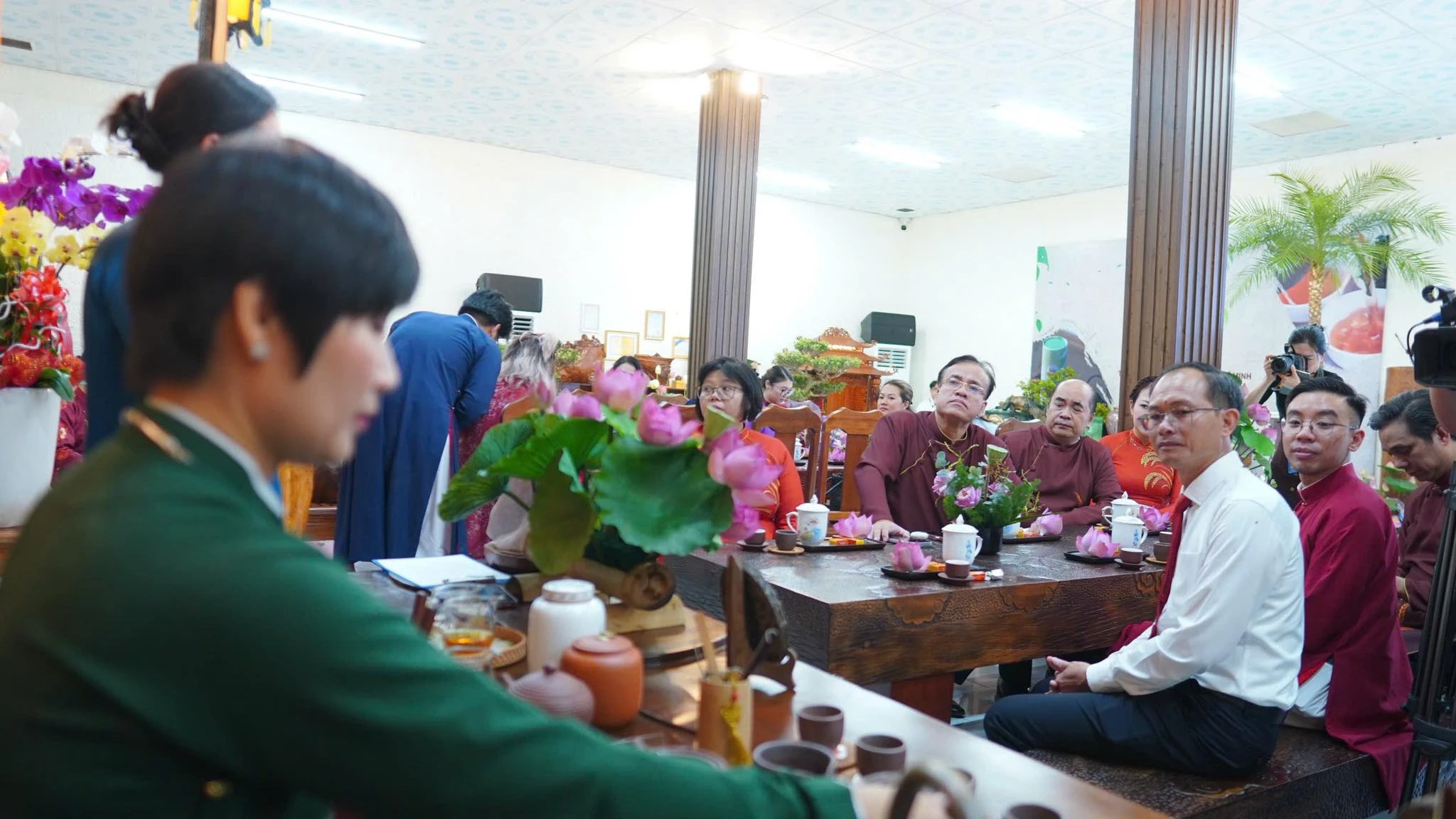 Tiệc trà hữu nghị “kết nối nhân dân ASEAN” tại xã Châu Pha