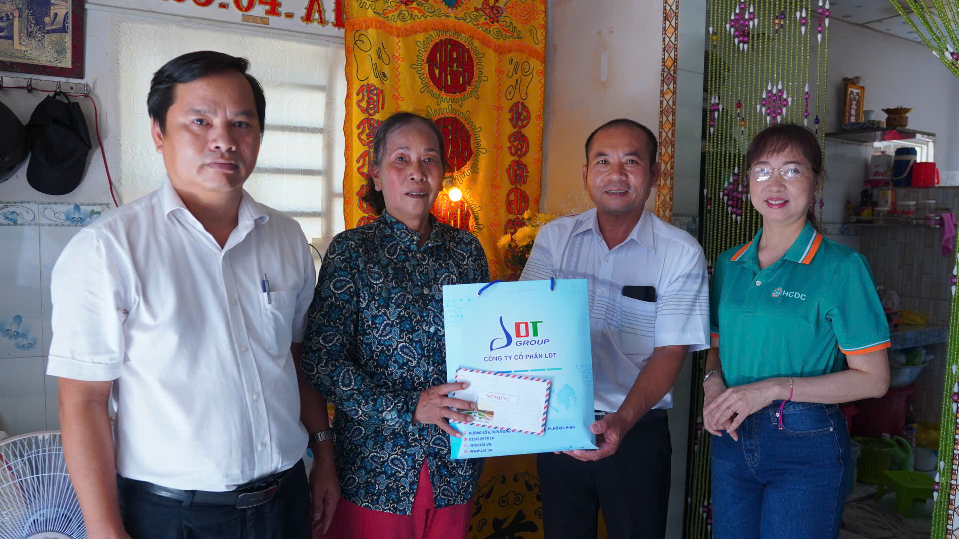 Thăm hỏi, động viên và tặng quà người bị tai nạn lao động tại TPHCM năm 2026 11 Thăm hỏi, động viên và tặng quà người bị tai nạn lao động tại TPHCM năm 2026 - Công Ty Cổ phần LDT