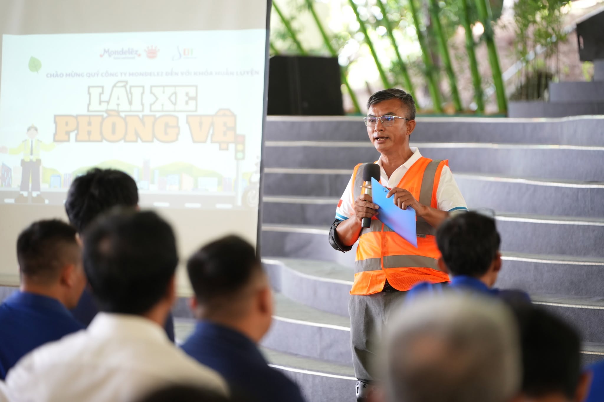 Đào tạo lái xe phòng vệ tại LDT Đào tạo lái xe phòng vệ tại LDT